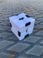 Кубик Бесконечности Антистресс Infinity Cube,белый